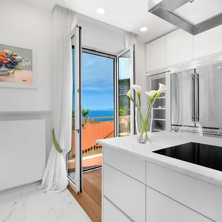 Sorrentovibes - Luxury Sea View & Jacuzzi In Centre * Sorrente