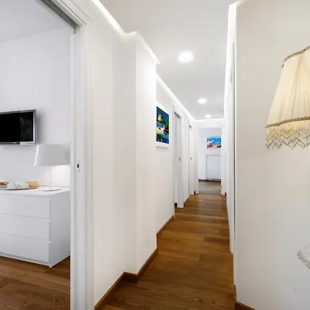 Sorrentovibes - Luxury Sea View & Jacuzzi In Centre Sorrente