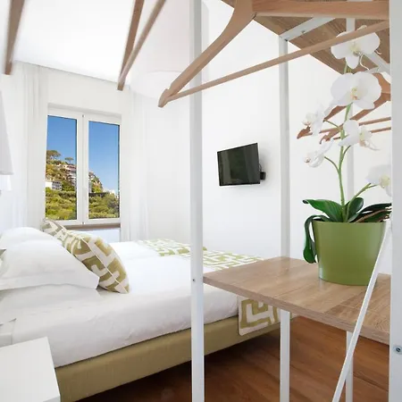 Sorrentovibes - Luxury Sea View & Jacuzzi In Centre Sorrente